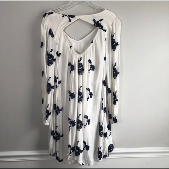SOLD Free People Emma Austin Embroidered Tunic - Picture 6 of 7